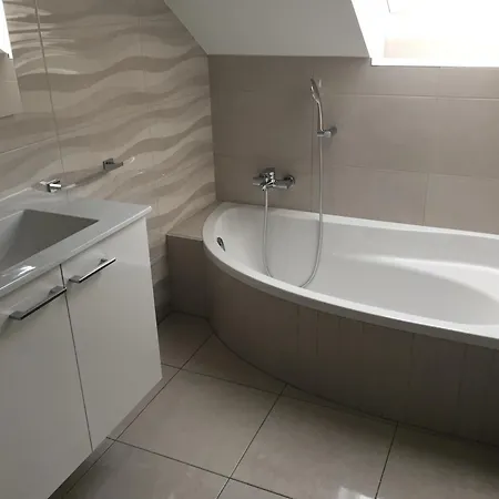 Apartament Kirhouse *