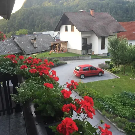 Kirhouse Apartman